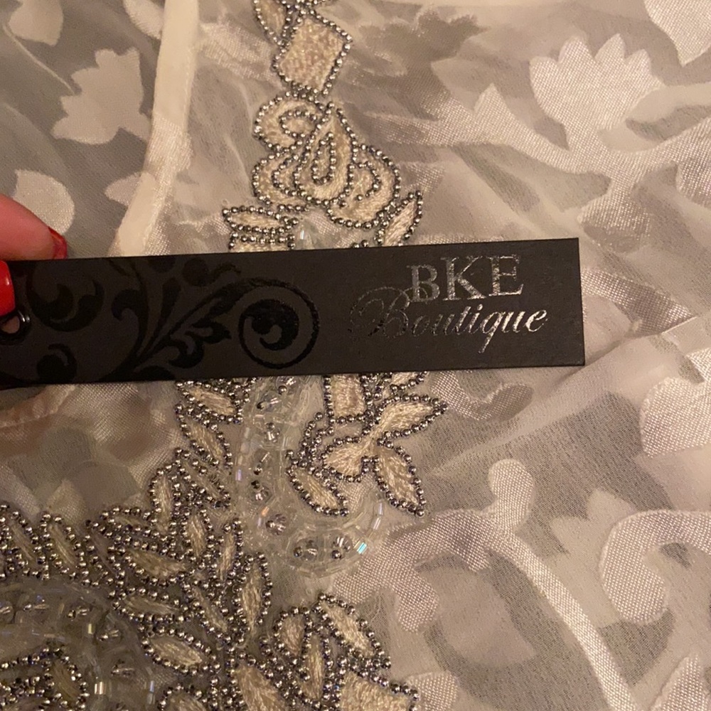 BKE Boutique flowy tank - Picture 4 of 8